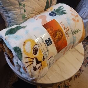 NWT The Lion King Big Plush Throw, 5' X 6' Polyester, Disney Brand